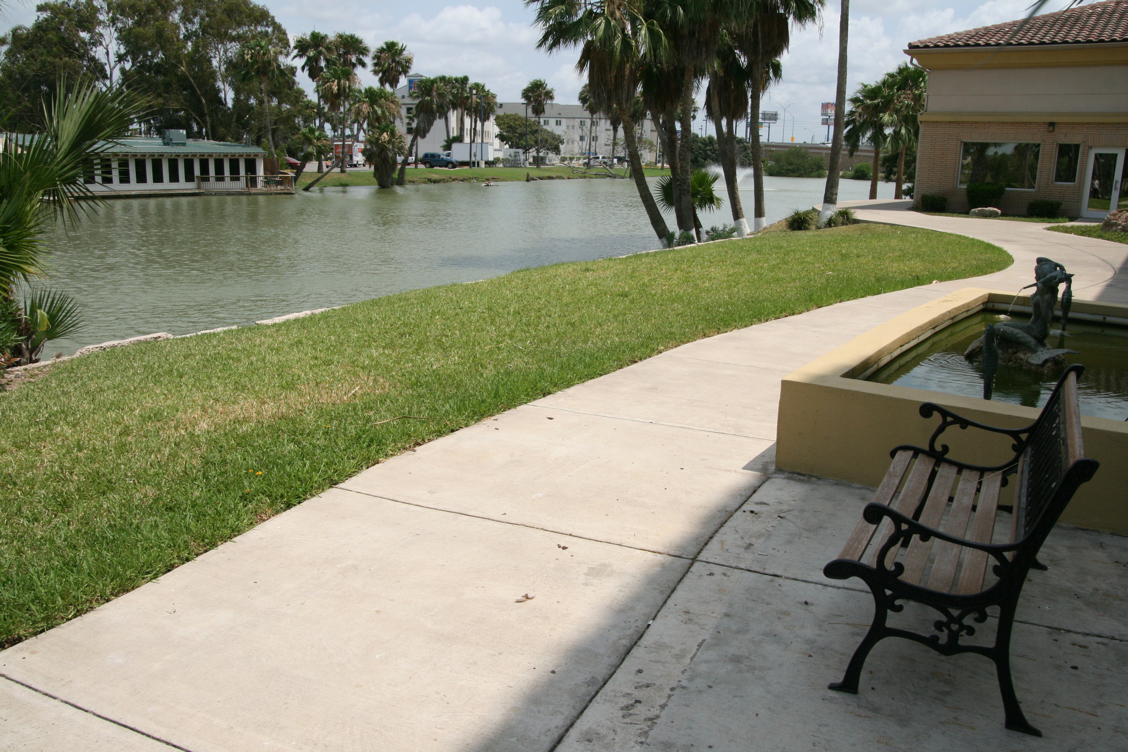 Holiday Inn Express Hotel Suites Brownsville 58/62