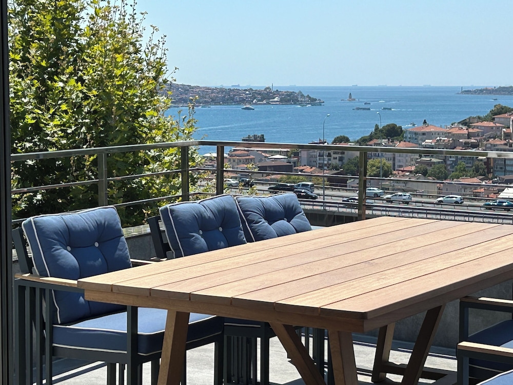 Mona Bosphorus 32/50