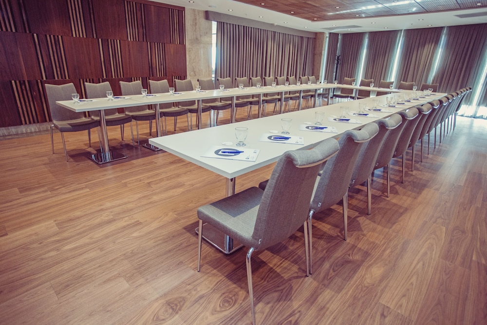 Fesa Business Hotel 62/67