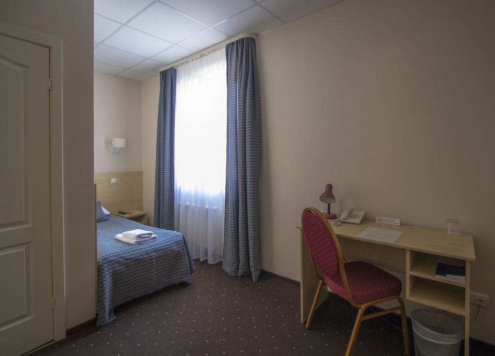 Best Hotel 28/50