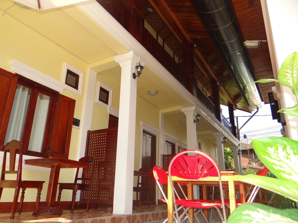 Villa Somphong 5/50