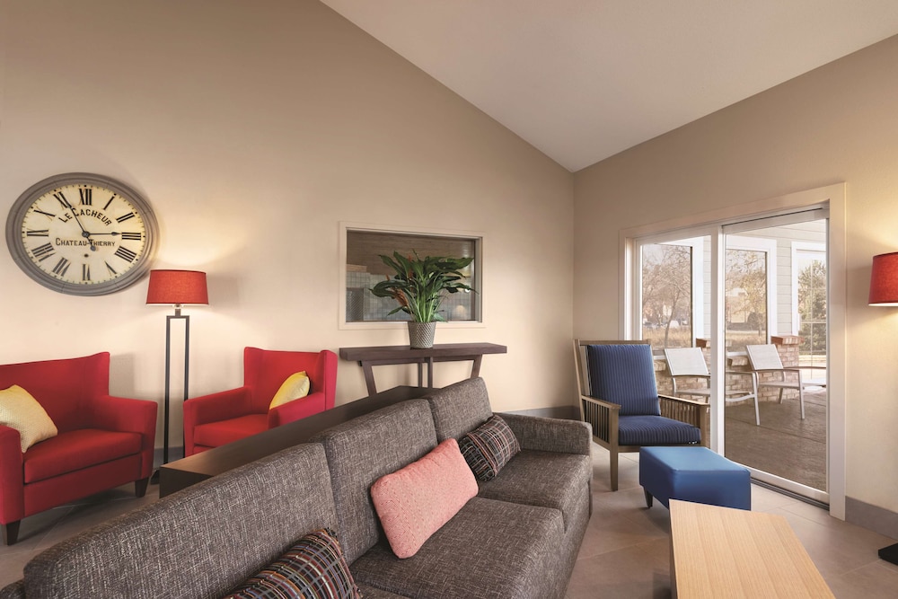 Country Inn & Suites by Radisson, Northfield, MN 15/25