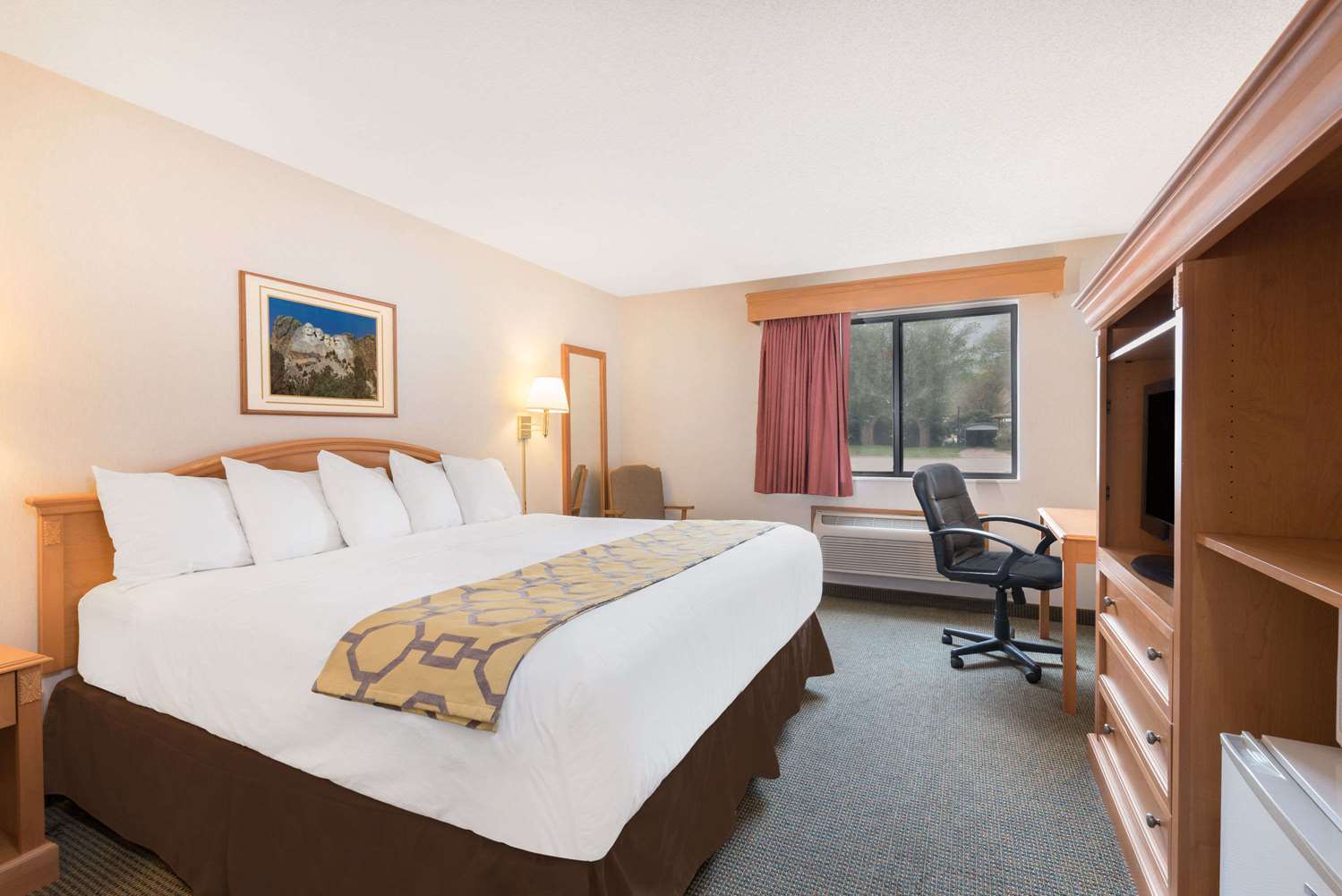 Baymont By Wyndham Hot Springs 11/29