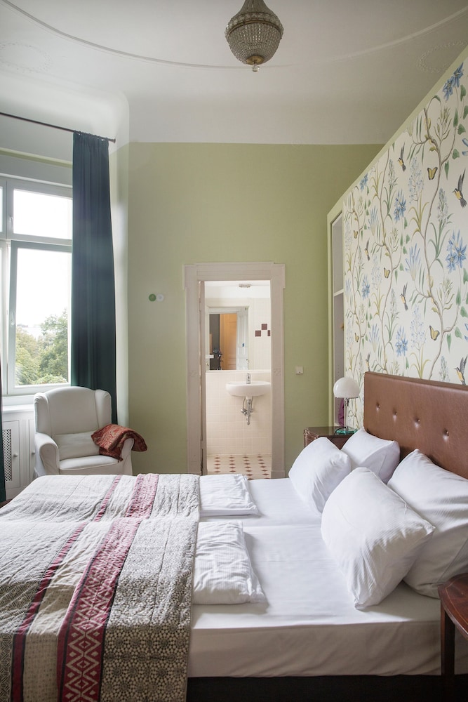 Hotel Art Nouveau 10/65