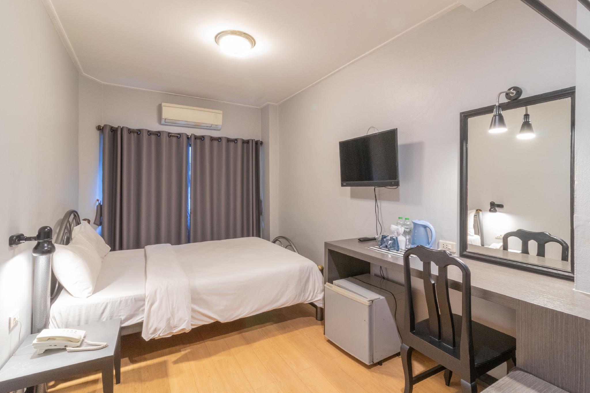 Boutique, Double Bed