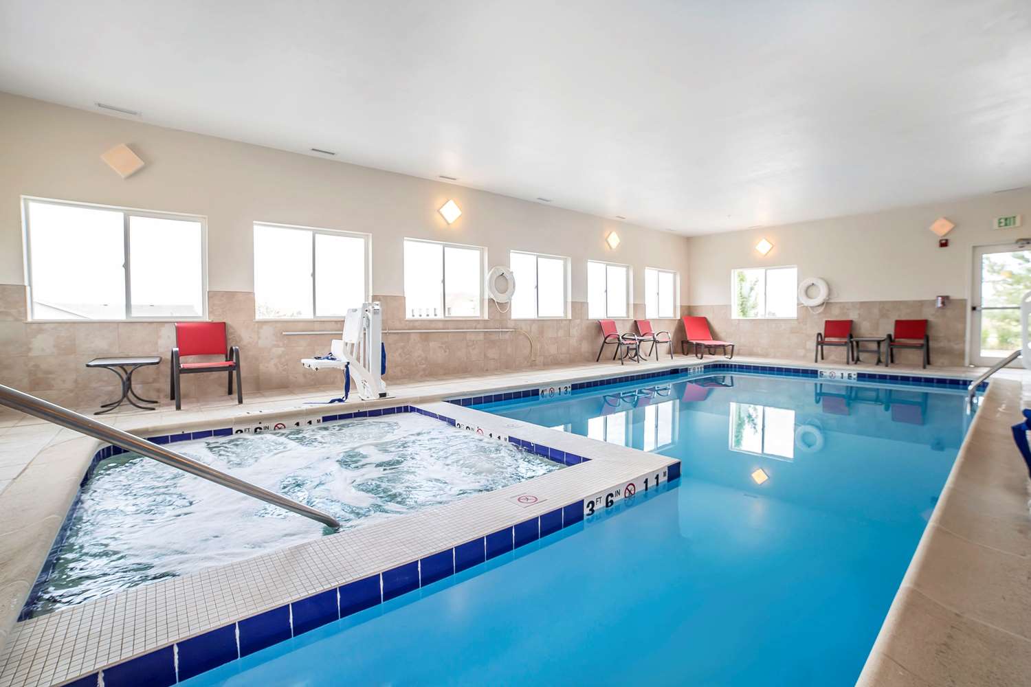 Sleep Inn and Suites Douglas, WY 20/39