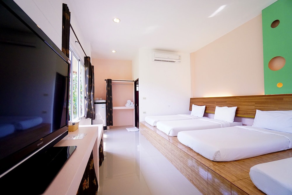 AURORA RESORT KANCHANABURI 25/50