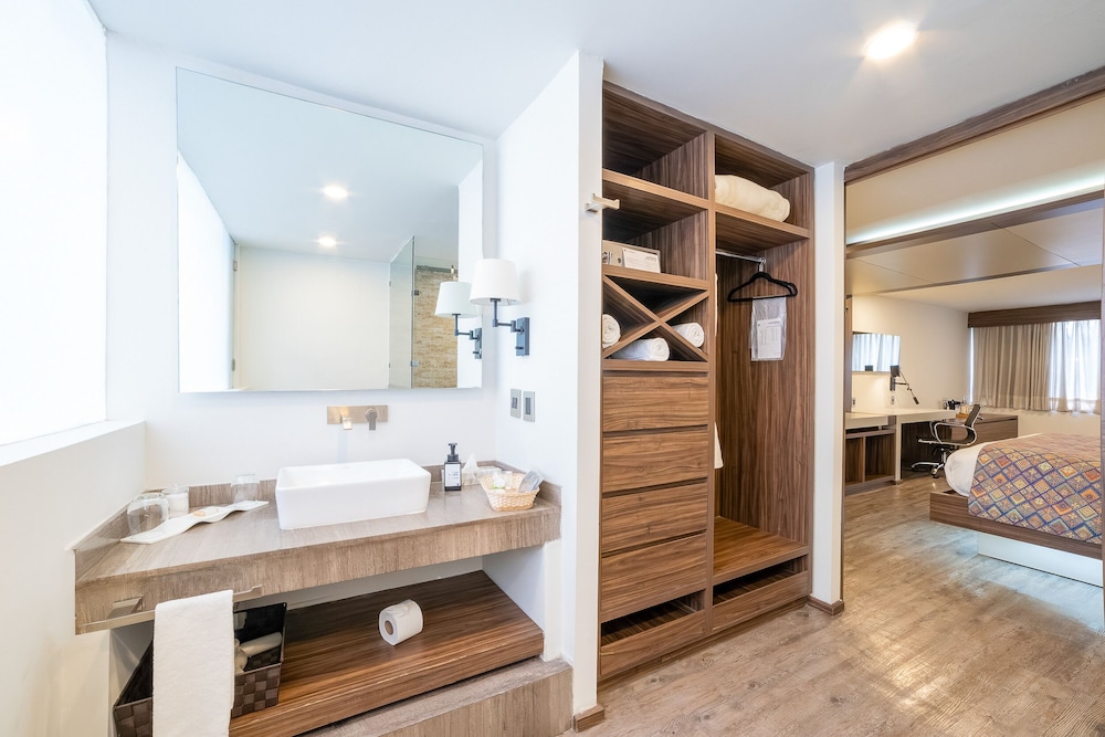 Flowsuites Condesa - Adults Only 56/58