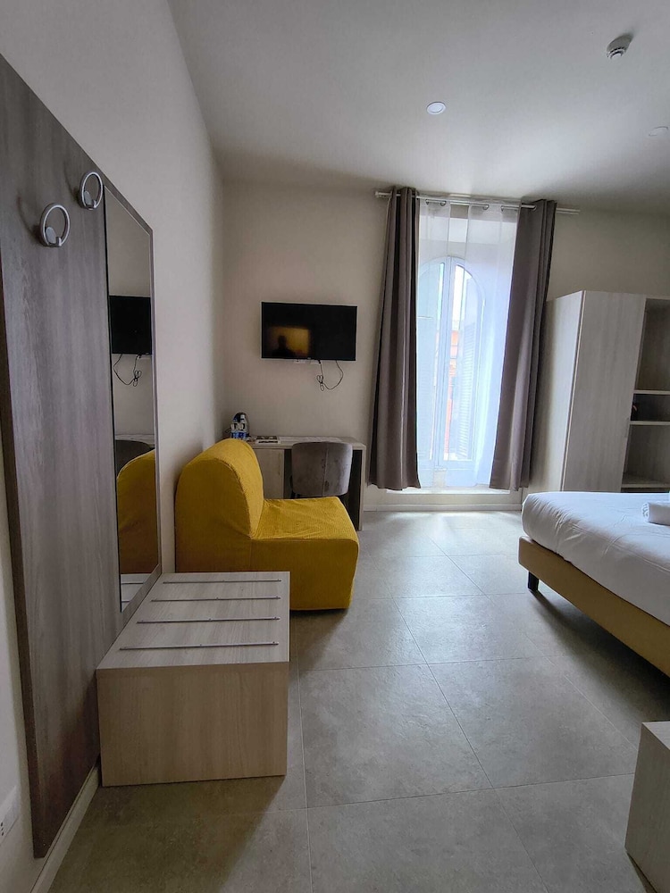 Hotel Domus Rome 9/18