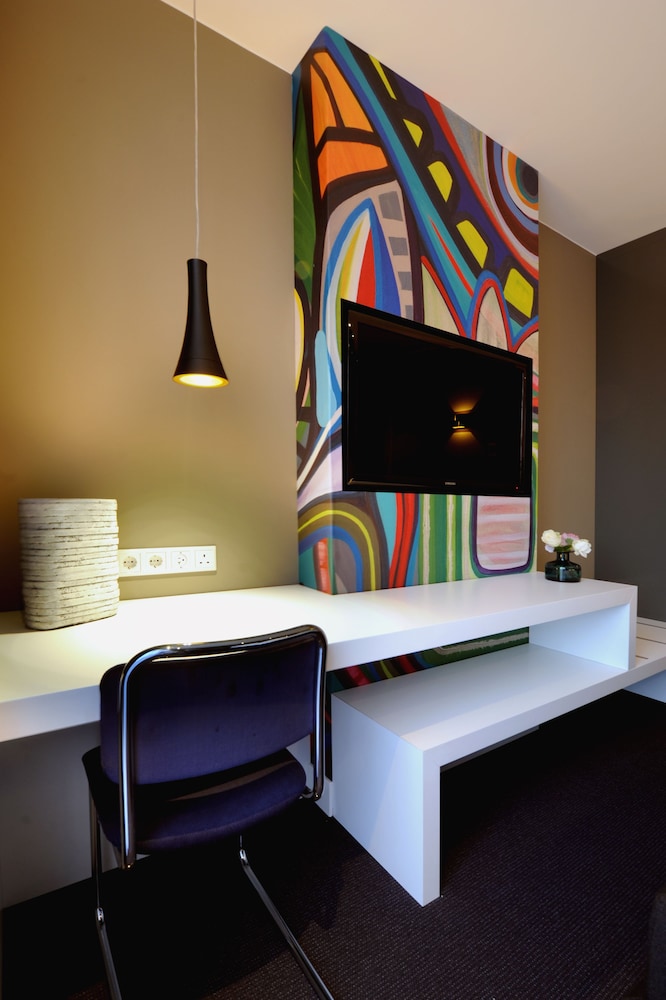 Blue Mansion Hotel 52/55