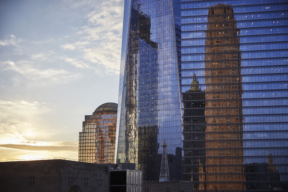 Four Seasons Hotel New York Downtown 30/80