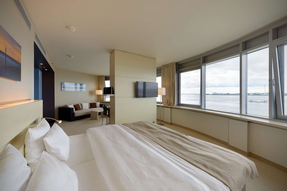 Atlantic Hotel Sail City 6/62