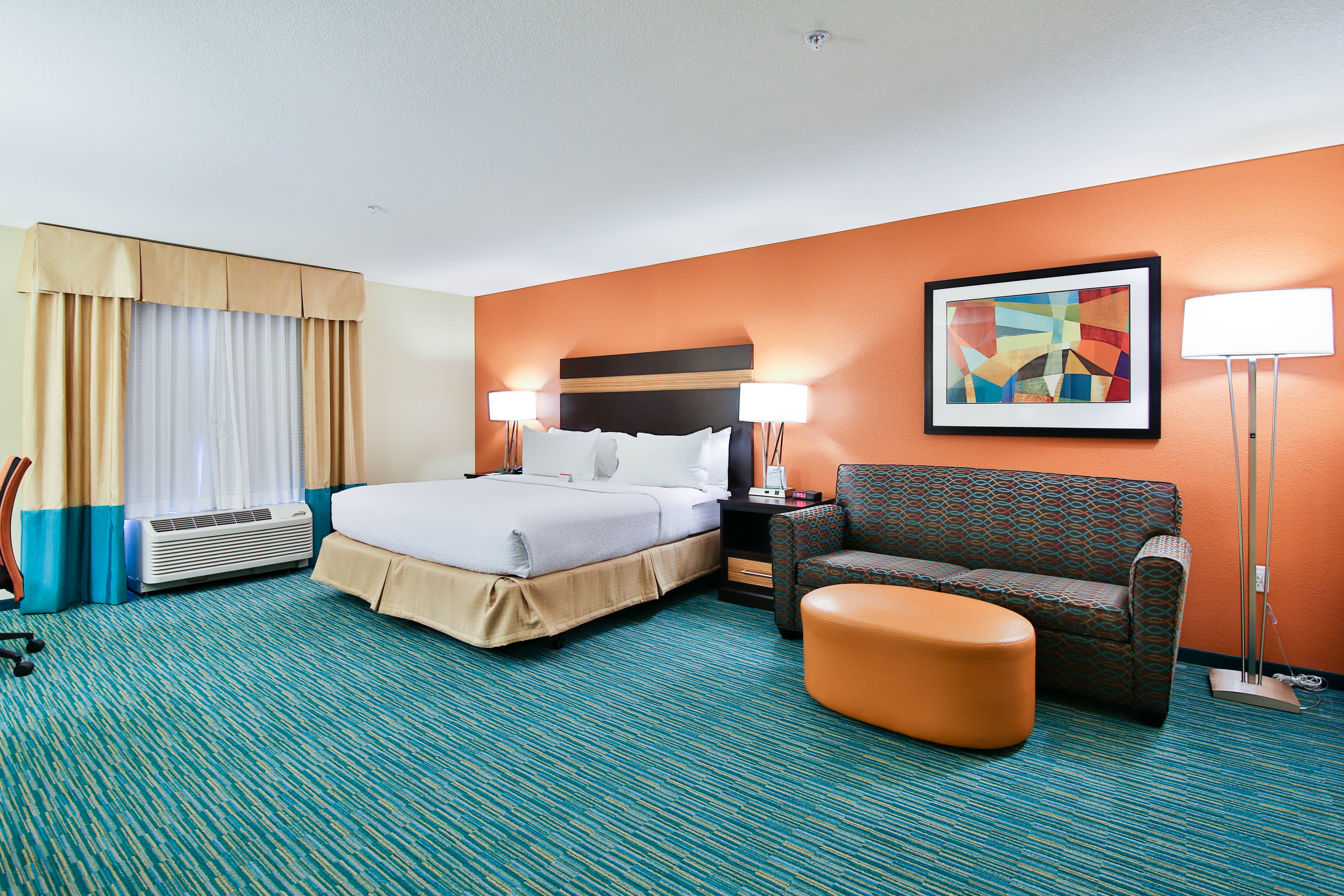 Holiday Inn Bismarck 13/70