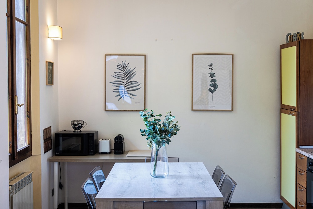 Rental In Rome Rosselli Palace Deluxe 4 Apartment 4/49