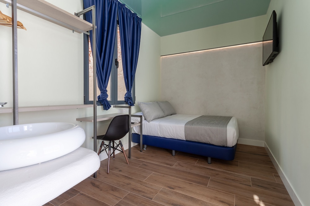 Hostal Charlotte 14/66