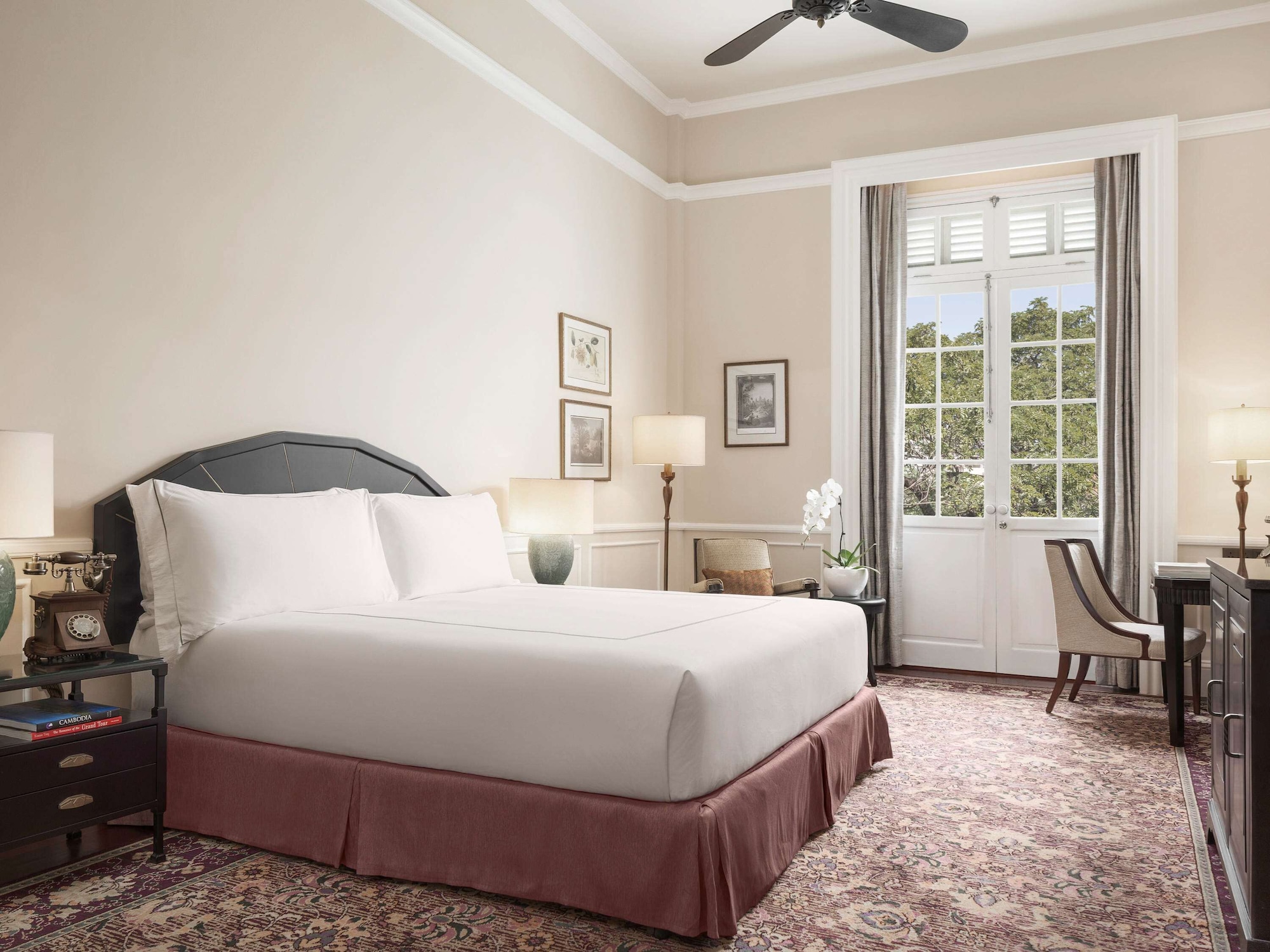 Landmark, Twin Beds, Pool View، Raffles Hotel Le Royal 4/7