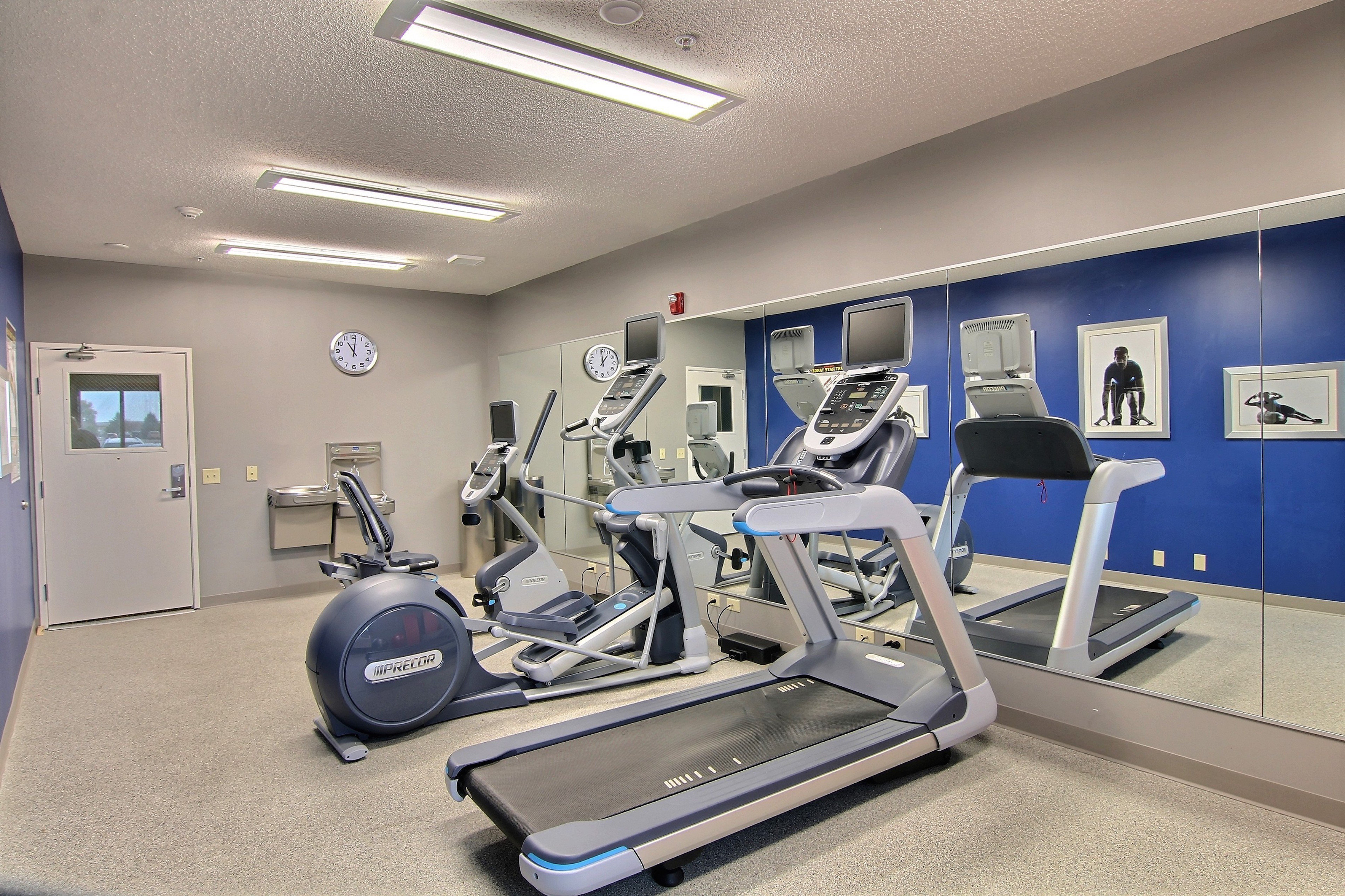 Holiday Inn Express Fargo-West Acres 49/70