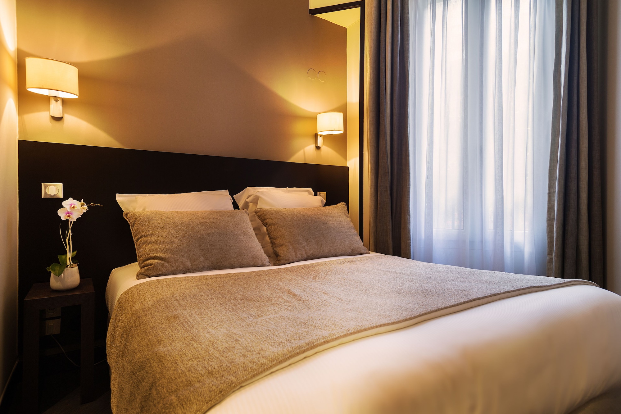 ROOM, SINGLE, SINGLE BED