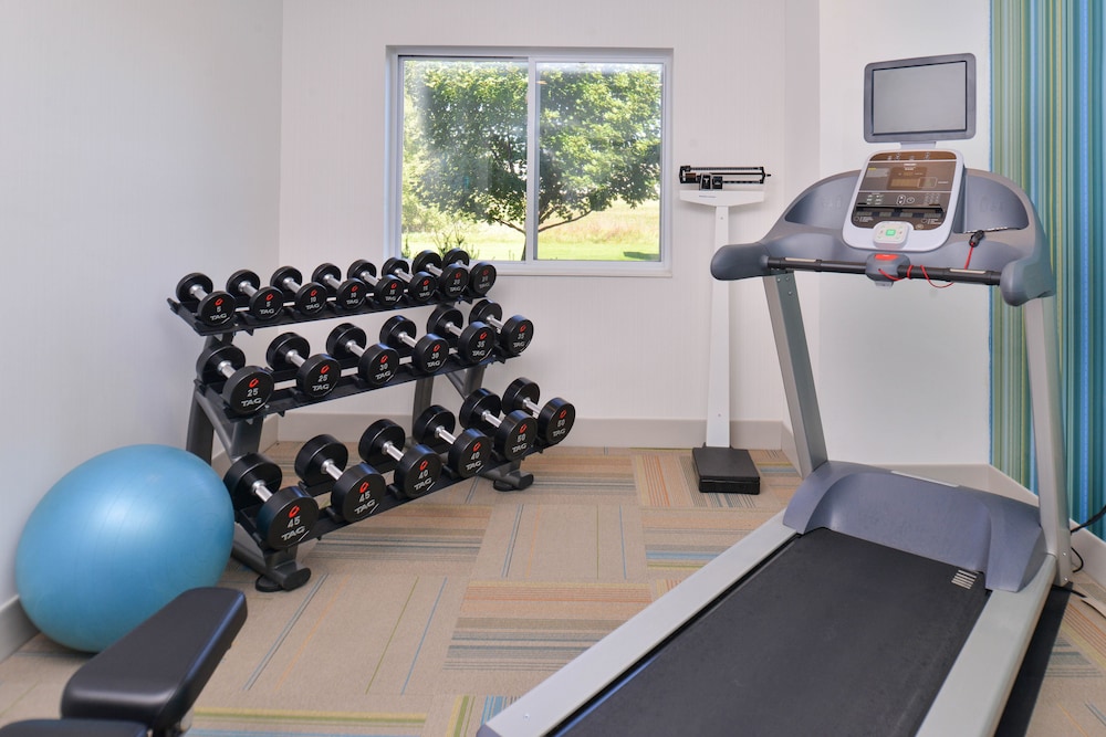 Holiday Inn Express Hotel Suites Stevens Point 35/57