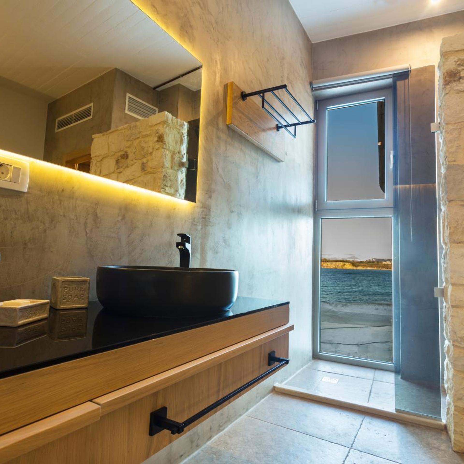 Kalamaki Luxury Suites 3/51