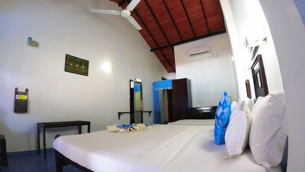 Dalawella Beach Resort 22/51