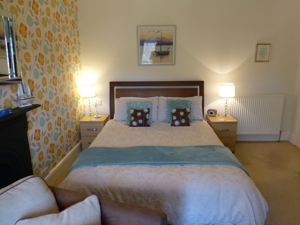 Bryn Derwen Guest House 9/60