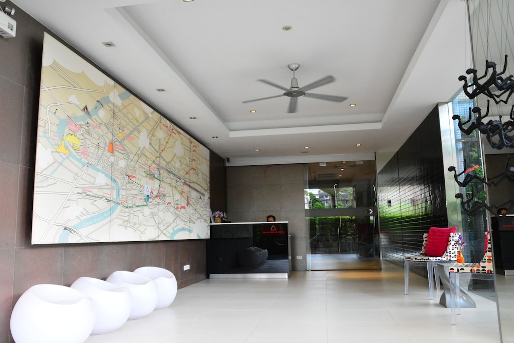 Trinity Silom Hotel 12/46