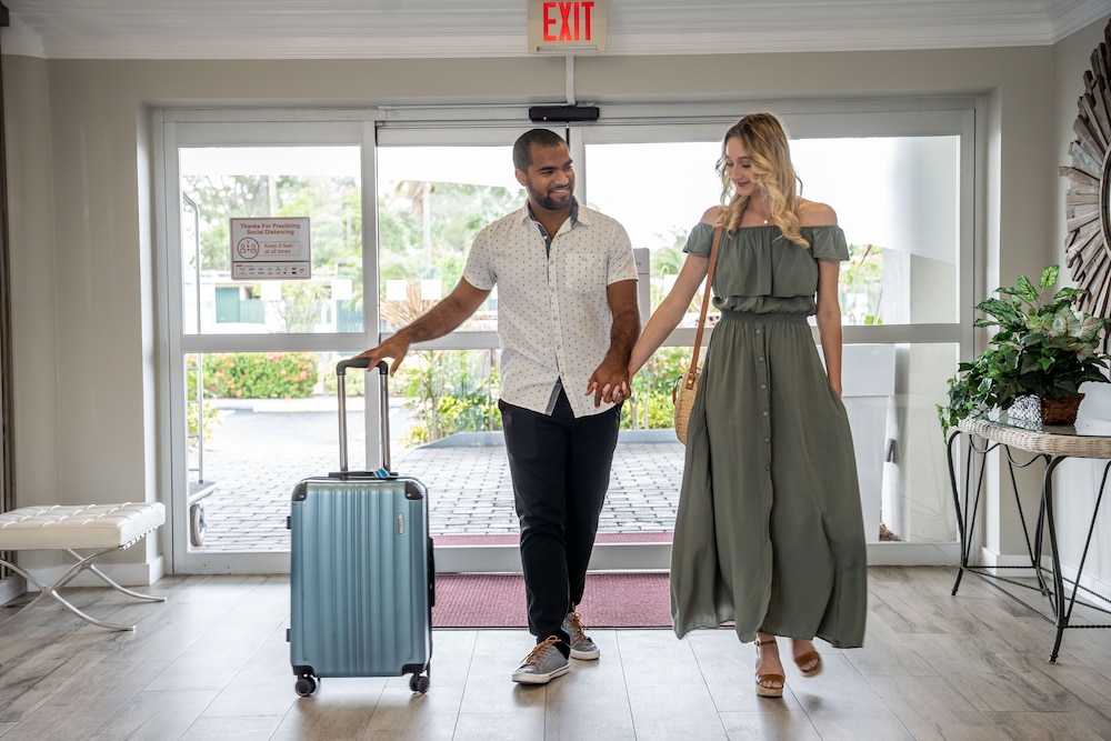 Holiday Inn Resort Grand Cayman, an IHG Hotel 12/78