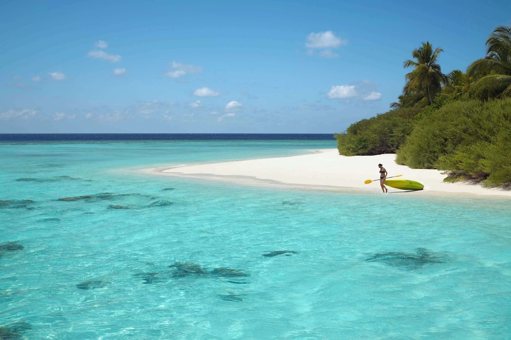 Dusit Thani Maldives 64/66