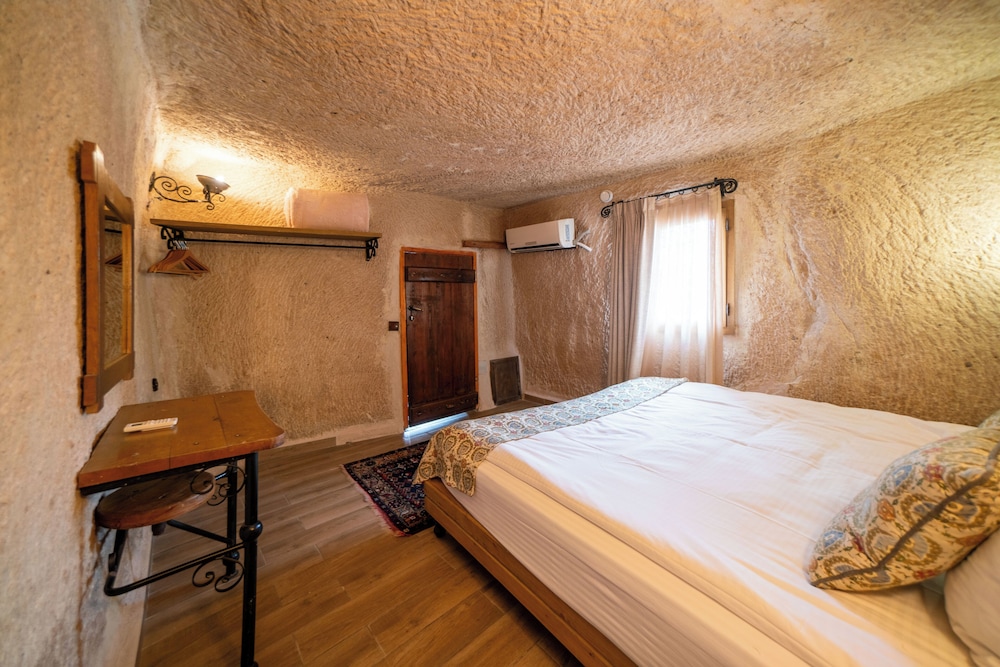 SUPERIOR, DOUBLE BED