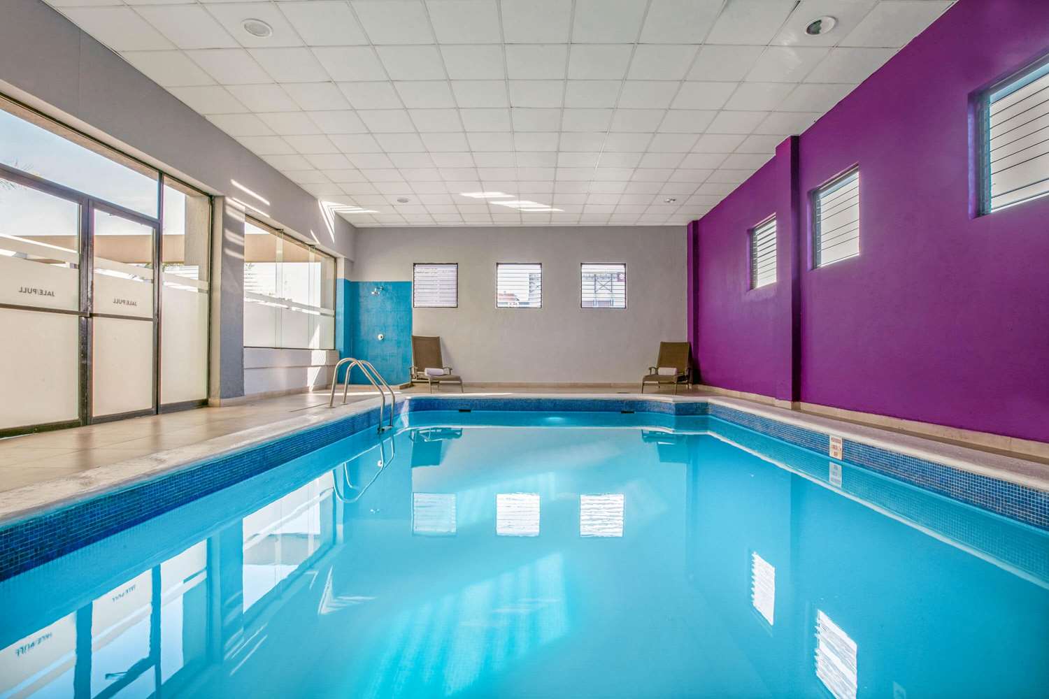 swimming pool spa