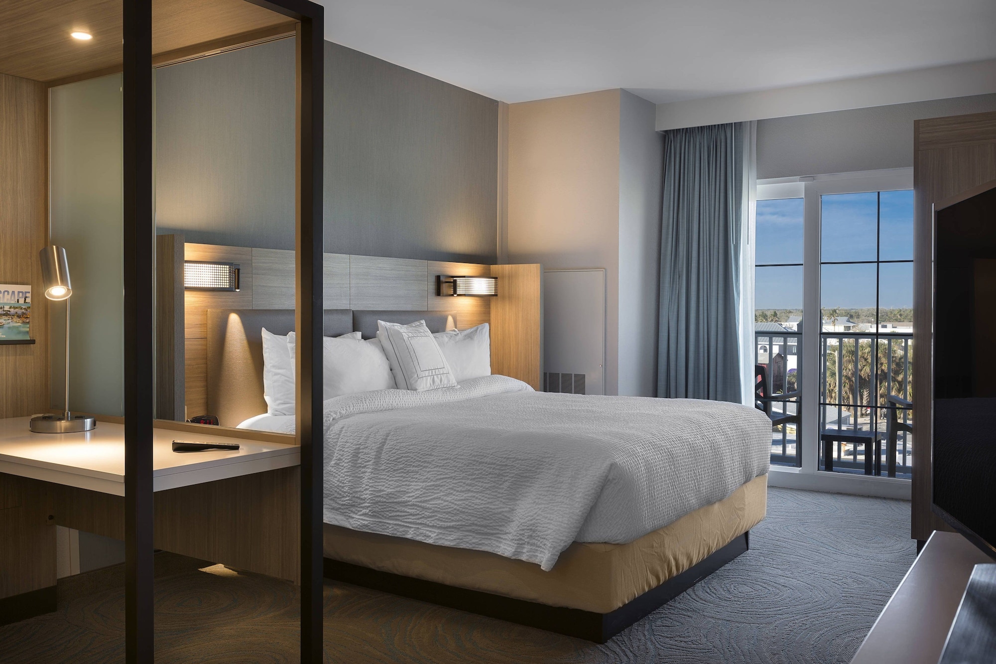 Suite, King Bed, Ocean Front, Sofa, Balcony