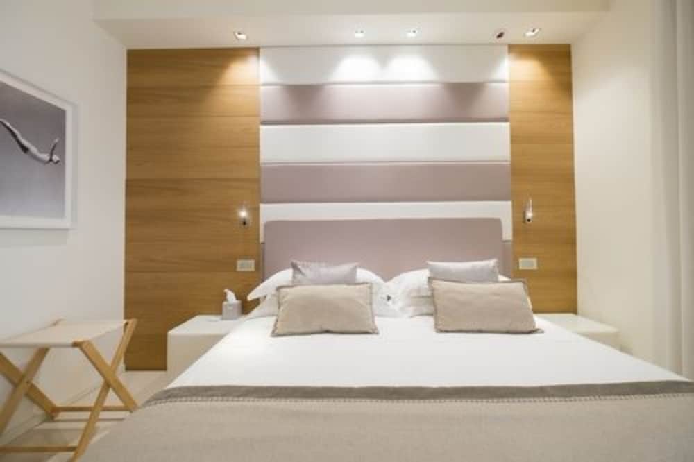 Metropol Ceccarini Suite 35/62