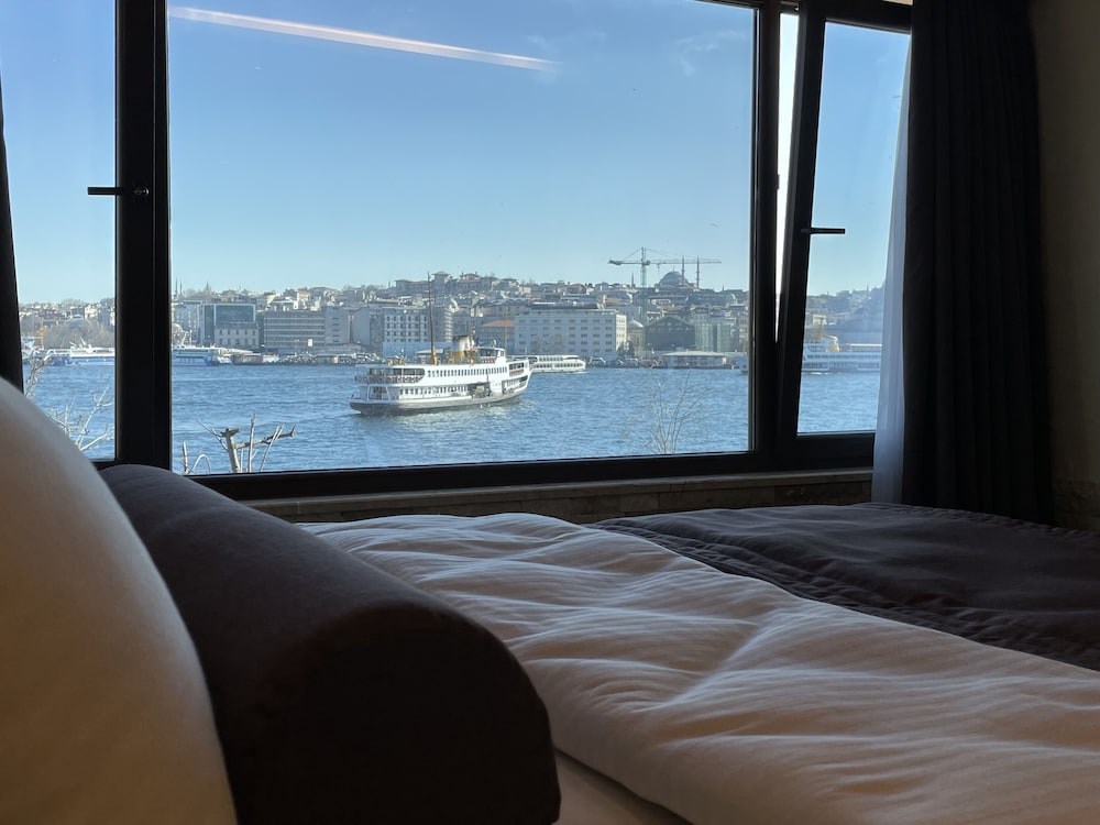 Weingart Seaside Hotel 35/52