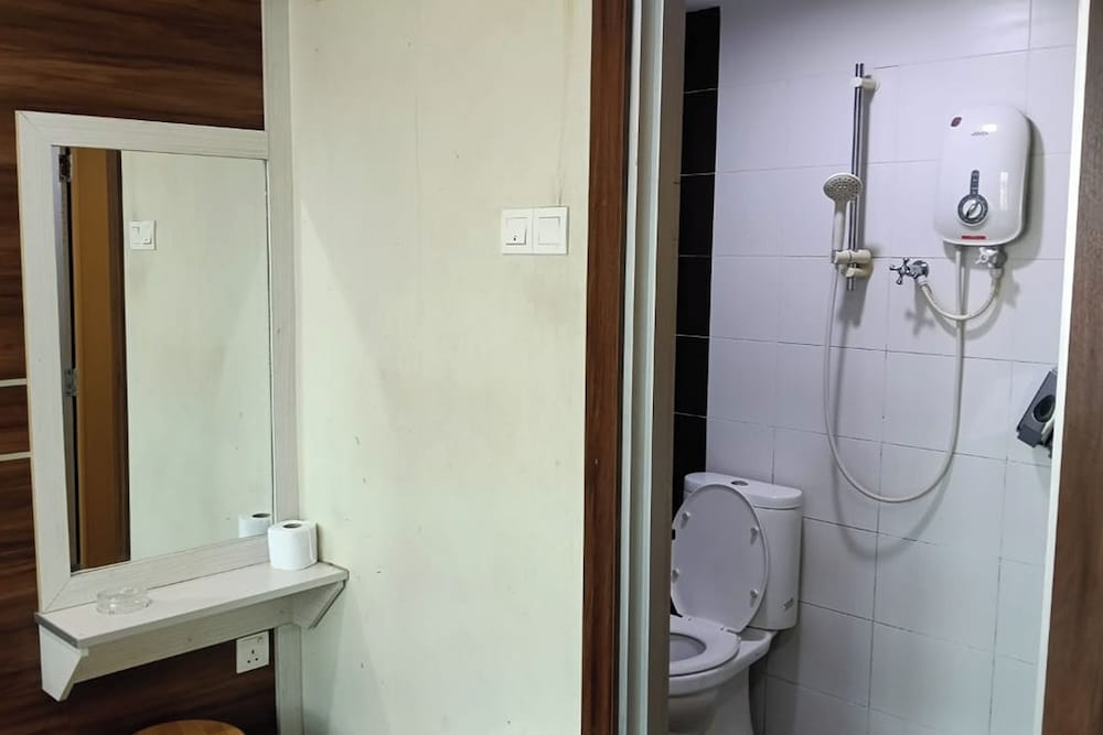 Golden Night Hotel Sunway 61/62