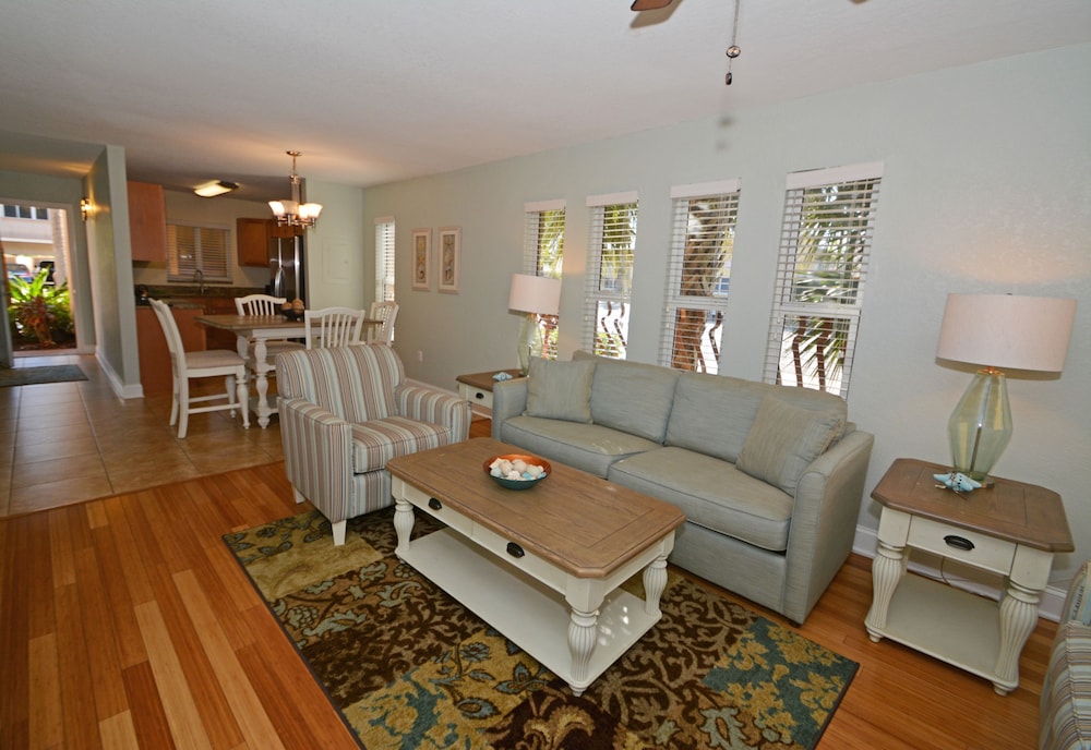 Westwinds Waterfront Resort 16/34