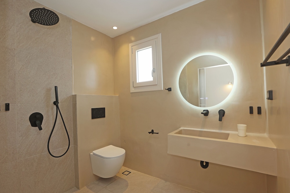 Ventoura Studios & Apartments 40/41