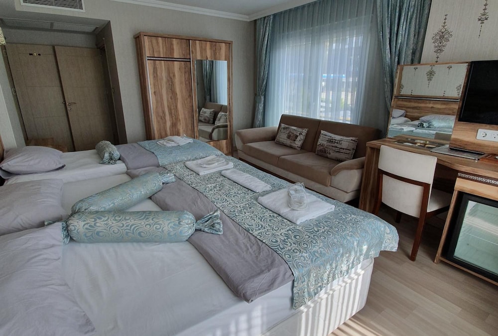 Fengo Hotel 30/69
