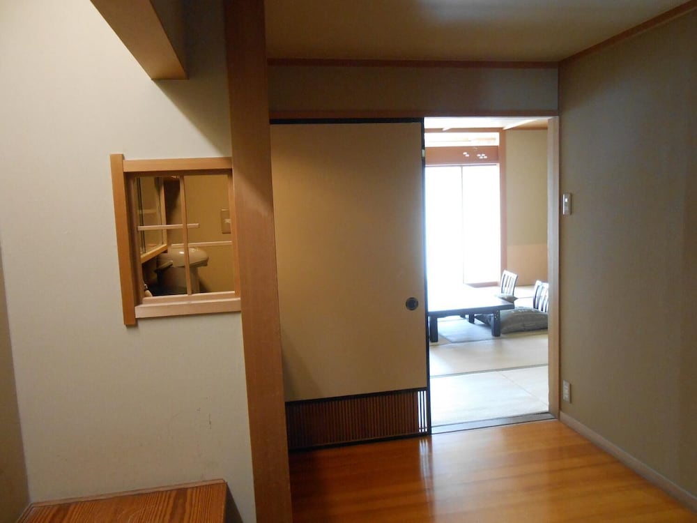 Hamanako Wanwan Paradise Hotel (Ex HAMANAKO GRAND HOTEL SAZANAMIKAN) 15/67