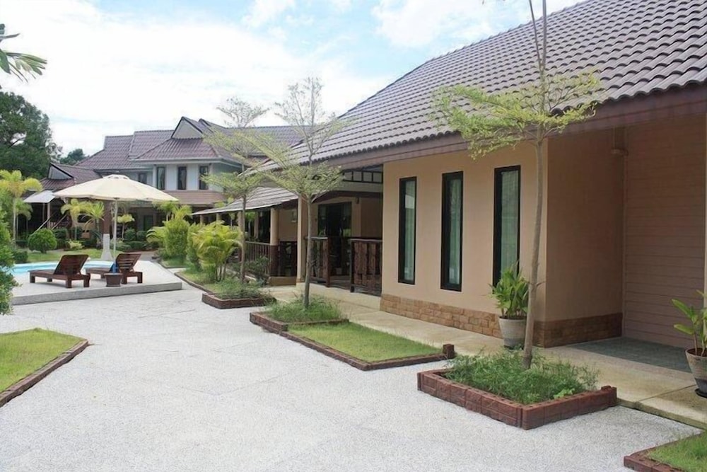 Maleedee Bay Resort 4/45