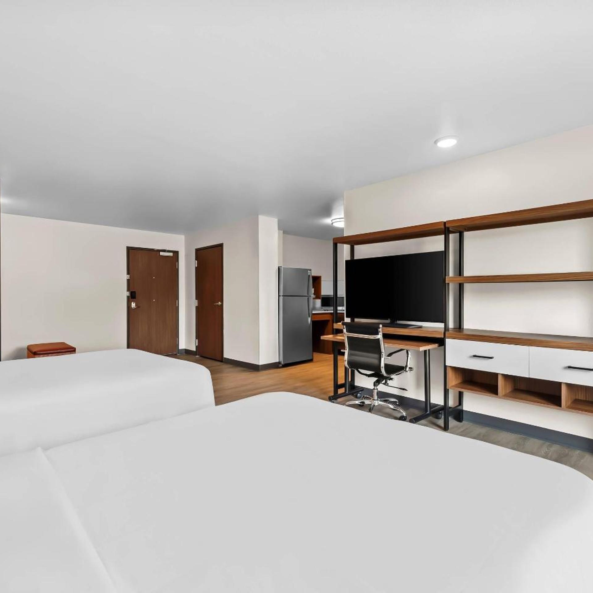 جناح بسريرين كوين بحوض استحمام لذوي الإعاقة، Everhome Suites Brownsville 10/10