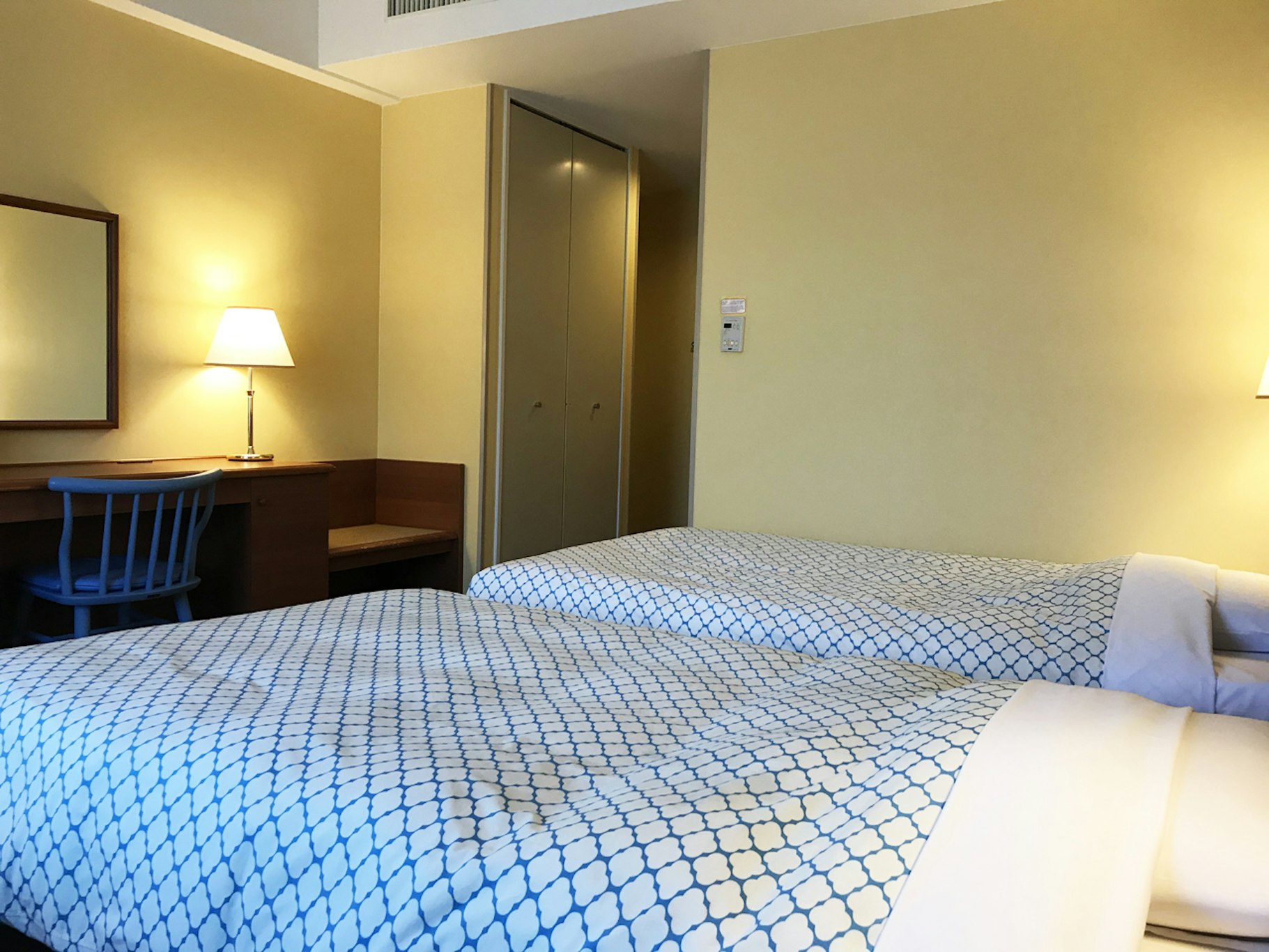 STANDARD, TWIN BEDS