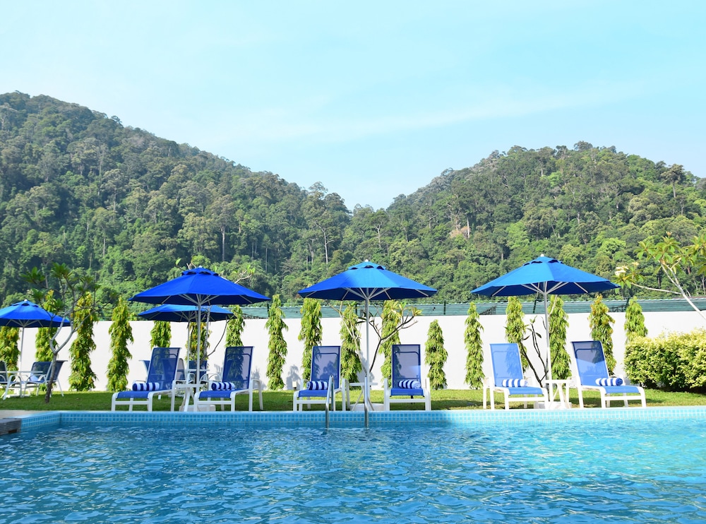 AVI Pangkor Beach Resort 3/38