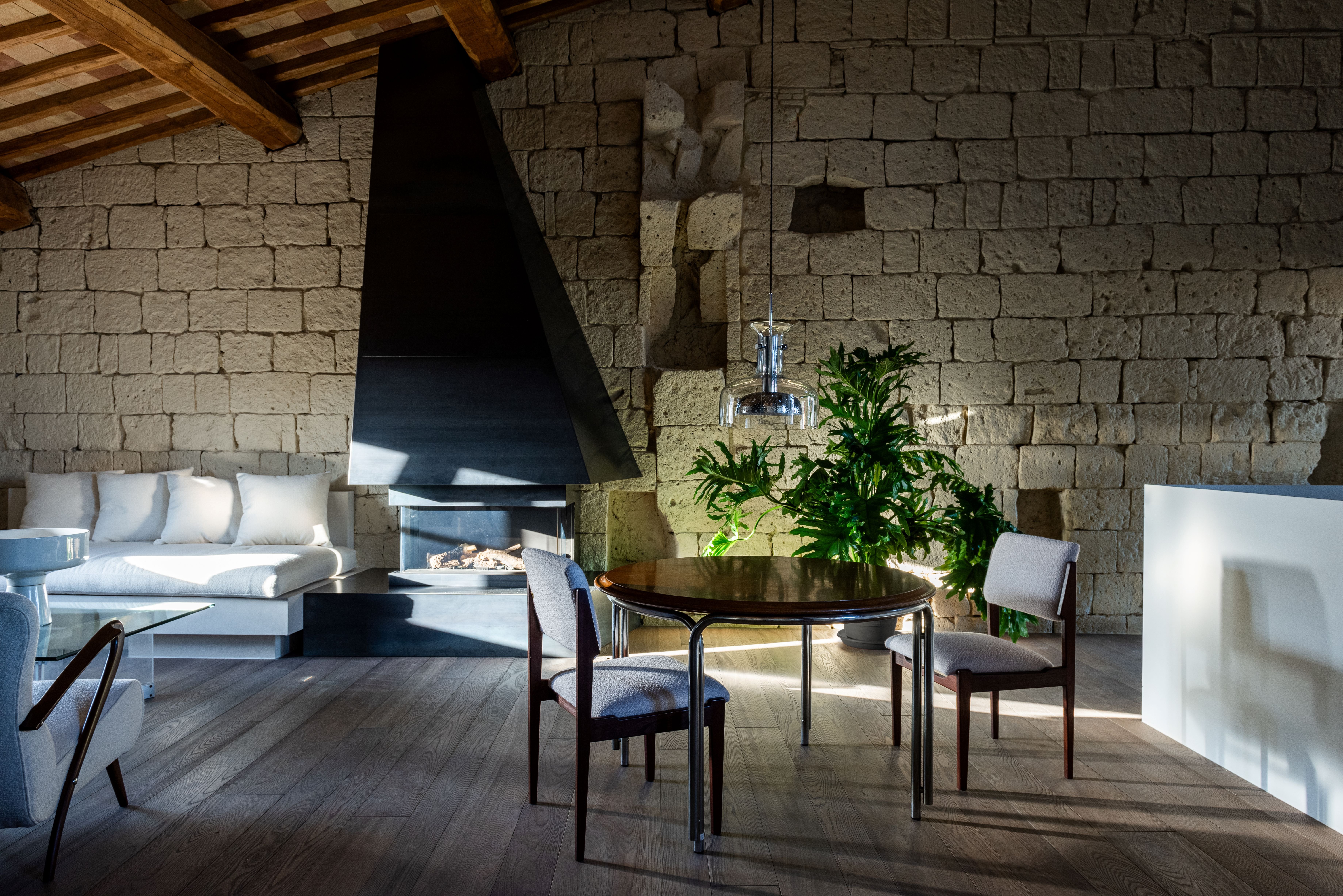Palazzo Petrvs 22/31