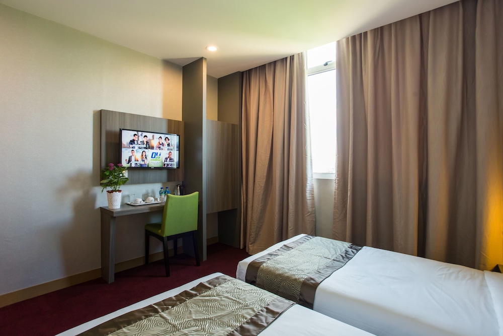 Ls Hotel 15/33