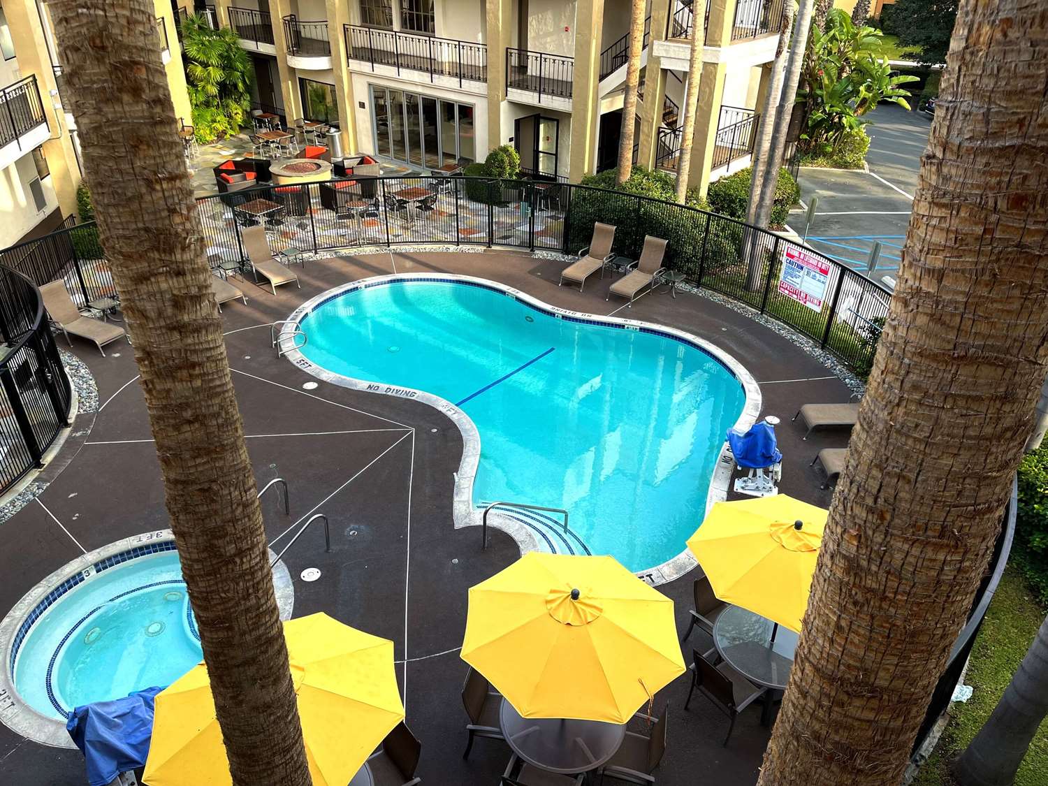 Comfort Inn & Suites Orange County John Wayne Airport 13/14