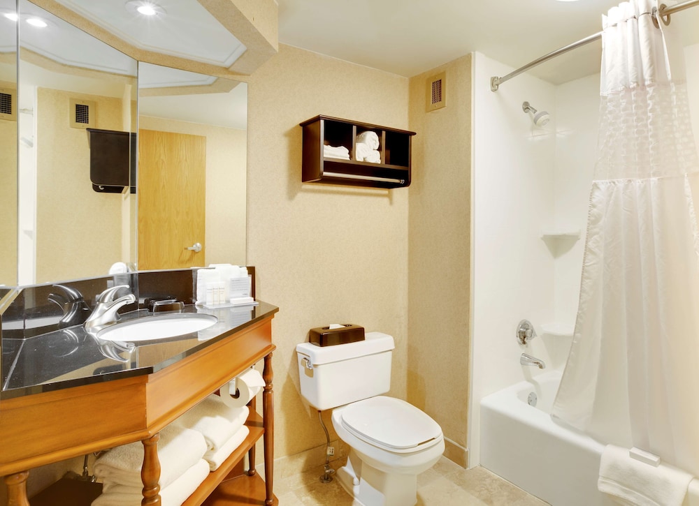 Hampton Inn Pittsburgh-Greentree 8/35