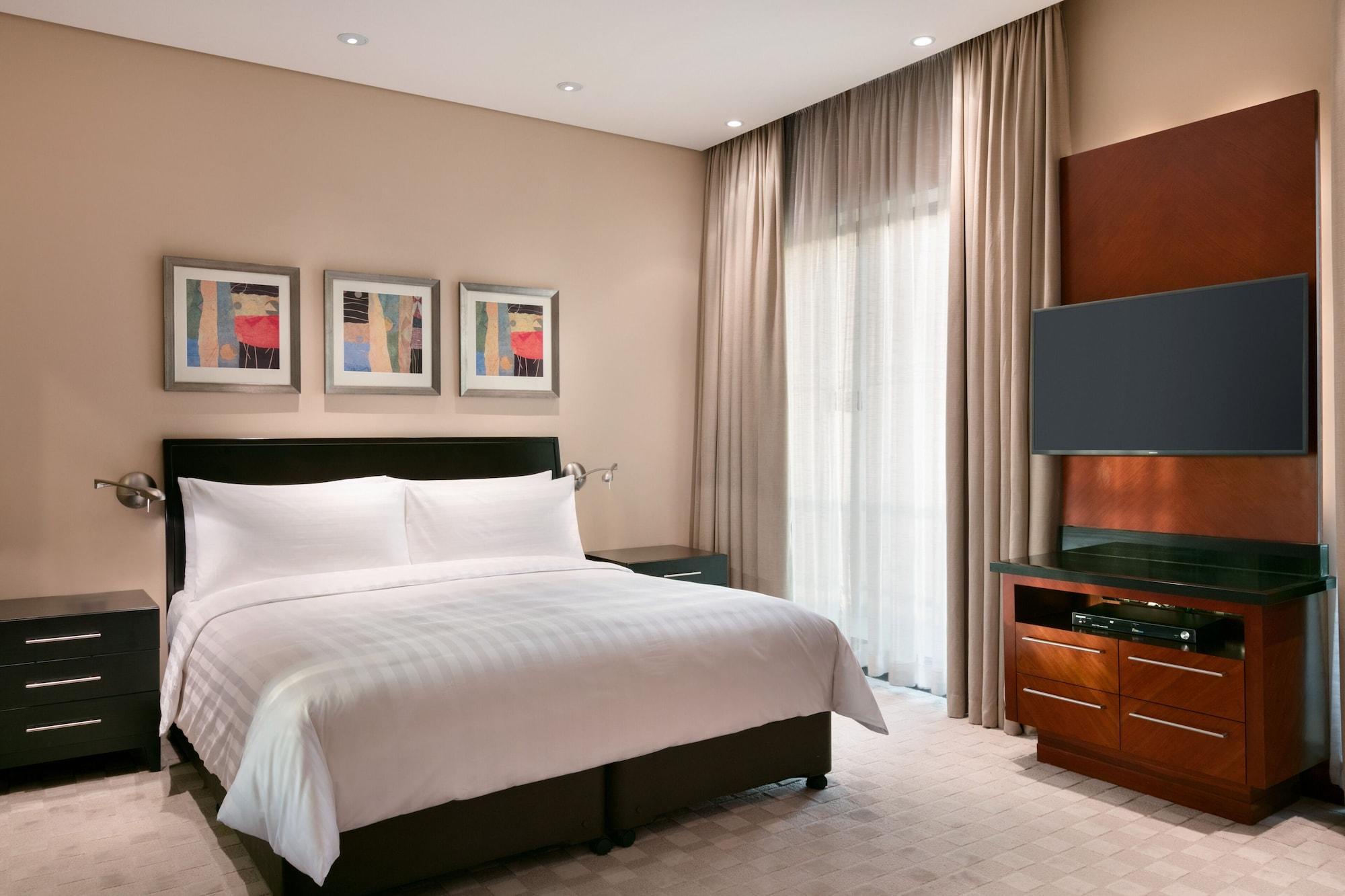 Shangri-La Residences Qaryat Al Beri 8/40