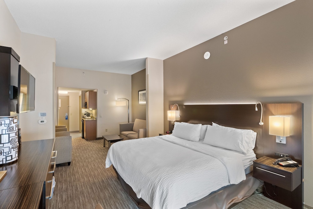 Holiday Inn Express Hotel & Suites Bethlehem 22/72