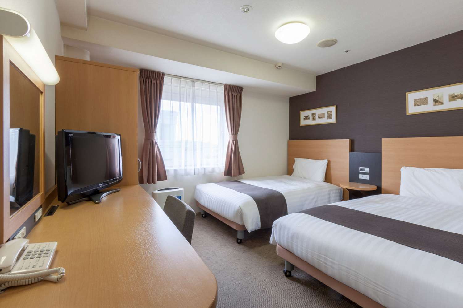 Room, Twin Beds